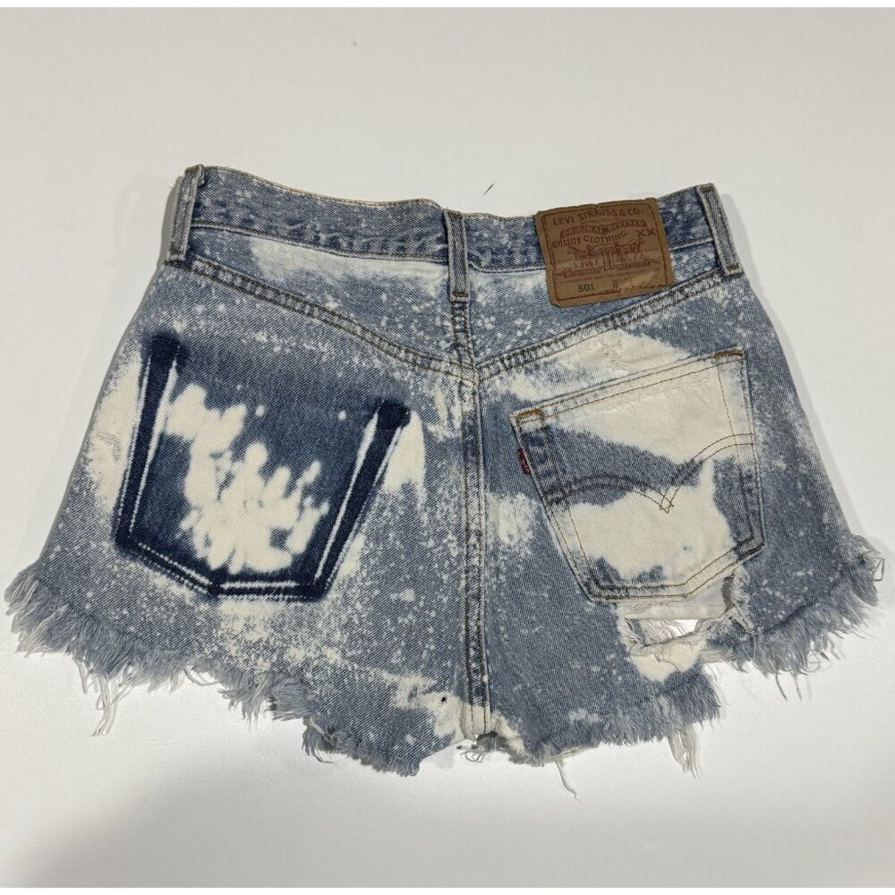 Levi's Womens Size XS 501 Button-Fly Cut Off Shorts Distressed Acid Wash Micro - Picture 3 of 8